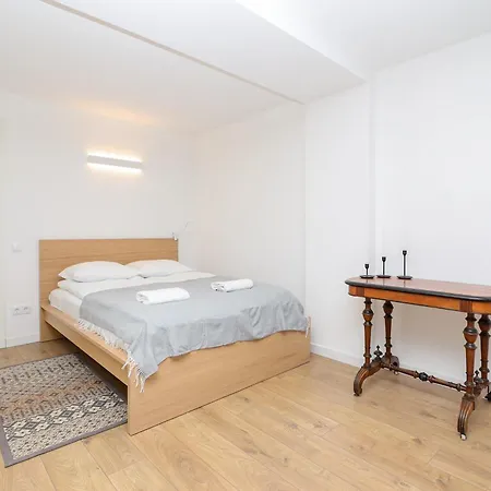 The Spinner Spot I Self Check-in I ᴄᴏʜᴏsᴛ *