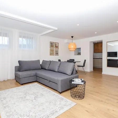 The Spinner Spot I Self Check-in I ᴄᴏʜᴏsᴛ Apartment