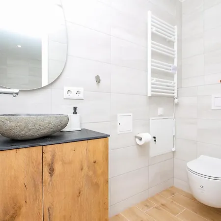 The Spinner Spot I Self Check-in I ᴄᴏʜᴏsᴛ Apartment *