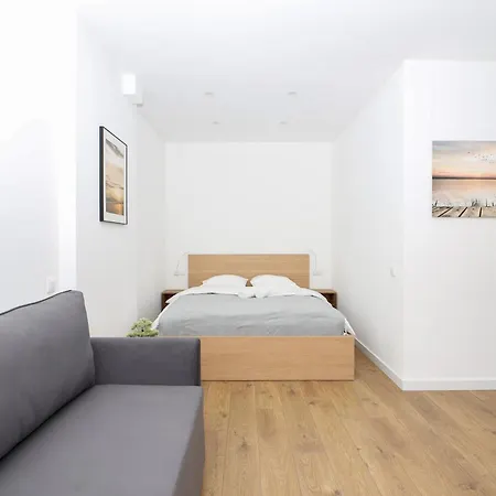 The Spinner Spot I Self Check-in I ᴄᴏʜᴏsᴛ *