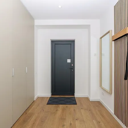 The Spinner Spot I Self Check-in I ᴄᴏʜᴏsᴛ *