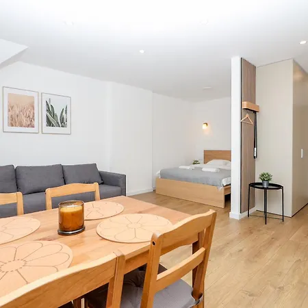 The Spinner Spot I Self Check-in I ᴄᴏʜᴏsᴛ * Klaipeda