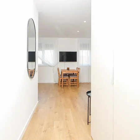 The Spinner Spot I Self Check-in I ᴄᴏʜᴏsᴛ *