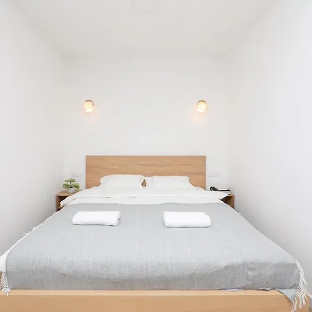 The Spinner Spot I Self Check-in I ᴄᴏʜᴏsᴛ