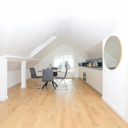 The Spinner Spot I Self Check-in I ᴄᴏʜᴏsᴛ Klaipeda