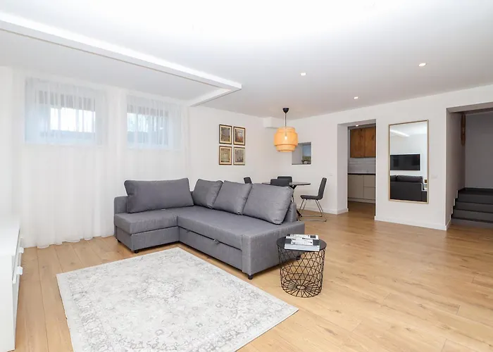 The Spinner Spot I Self Check-In I Cohost Apartament