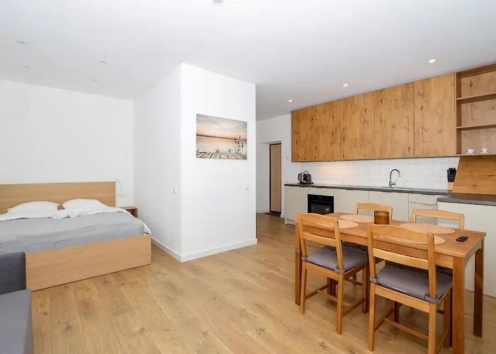 The Spinner Spot I Self Check-In I Cohost *