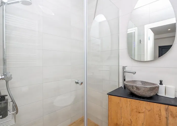 Butas The Spinner Spot I Self Check-in I Cohost Klaipeda