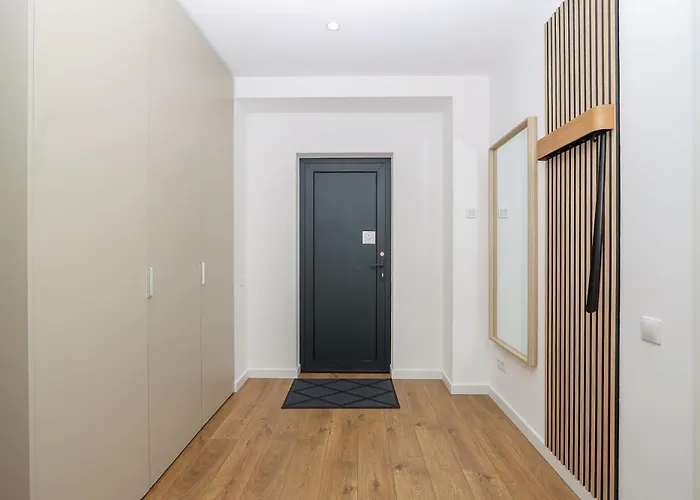 The Spinner Spot I Self Check-in I Cohost *