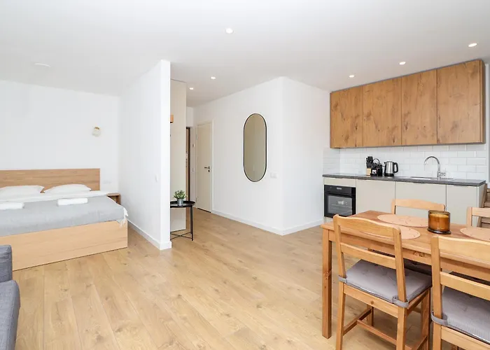 The Spinner Spot I Self Check-in I Cohost