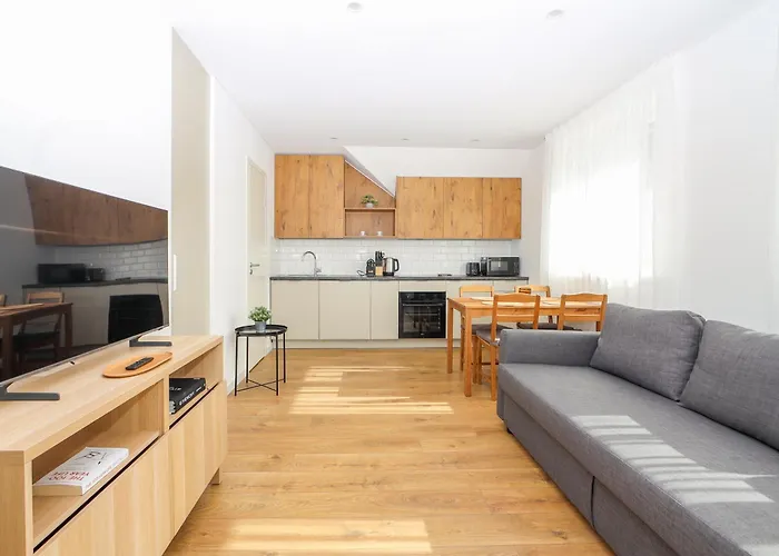 Butas The Spinner Spot I Self Check-in I Cohost