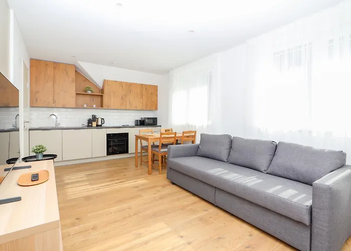 The Spinner Spot I Self Check-In I Cohost *