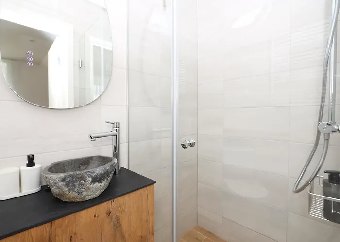 The Spinner Spot I Self Check-In I Cohost Kłajpeda