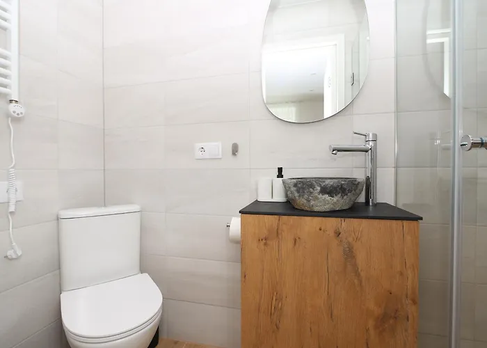 The Spinner Spot I Self Check-In I Cohost Kłajpeda