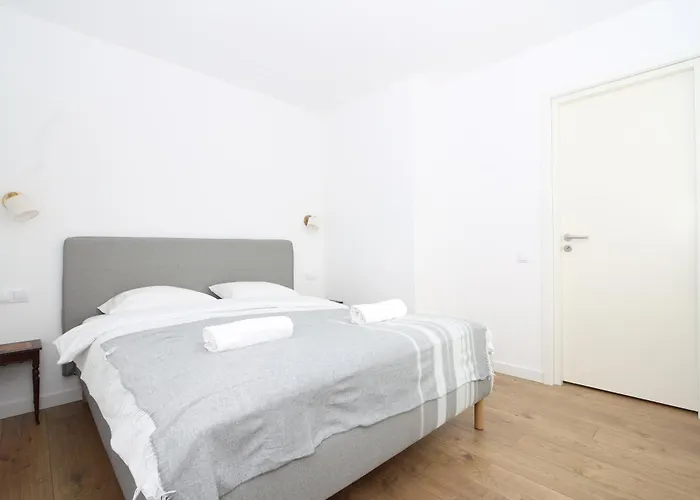 The Spinner Spot I Self Check-in I Cohost Klaipeda