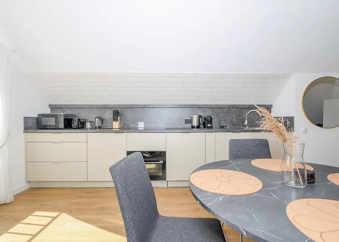 Butas The Spinner Spot I Self Check-in I Cohost